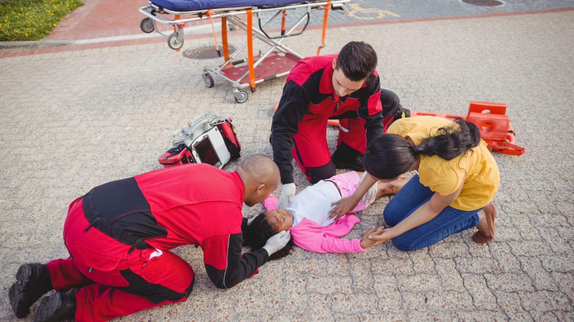 7 Life-Saving Skills Everyone Should Know to Save Lives in Emergencies | AED Best Brands
