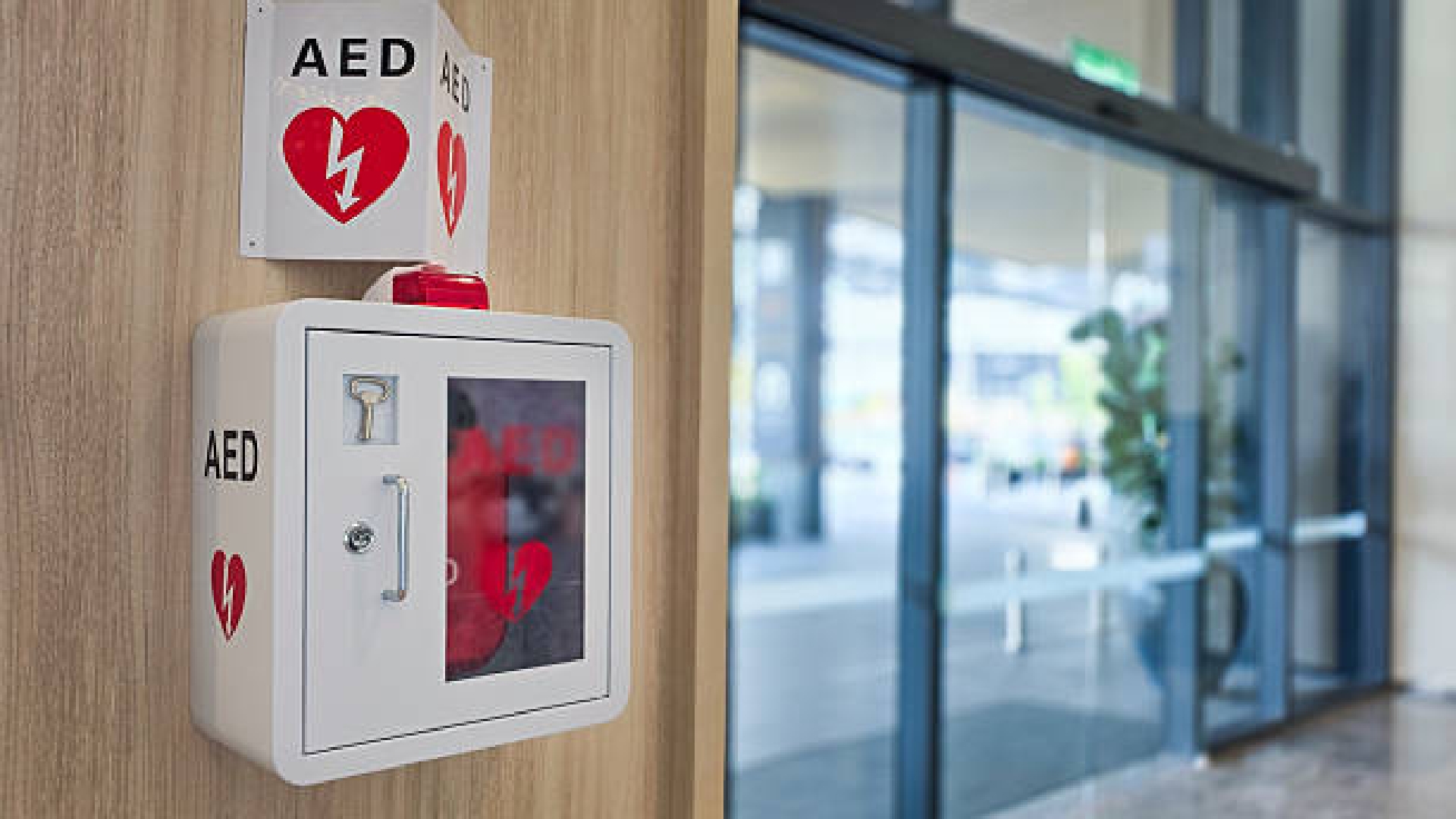 Best AED Defibrillator Guide Choosing the Right Portable AED Device | AED Best Brands